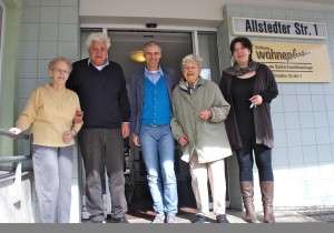 Mit Frau Doris Seifert, Reinhard Bokemeyer, Frau Anneliese Bettighofer und Susanna Günther in der Seniorenwohnanlage Weimar Nord